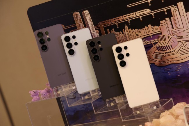 Samsung Galaxy S26: дебют аппаратного экрана с защитой от подглядывания, вес всего 214 г, глубокая интеграция ИИ chmklwmfu uic kvaadtvnr7 1maahimwass7caao3u235.jpg